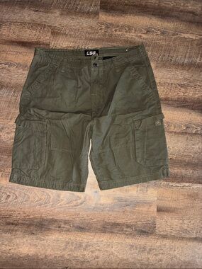 Men's Cargo Shorts in Olive Green with Utility Pockets